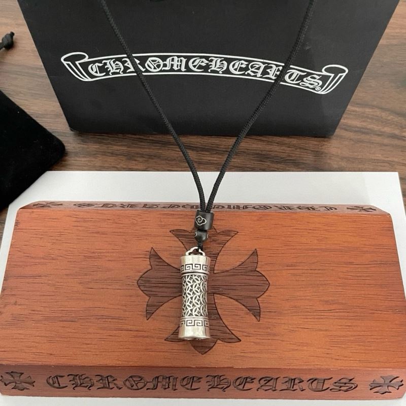 Ch*0me He**ts necklaces